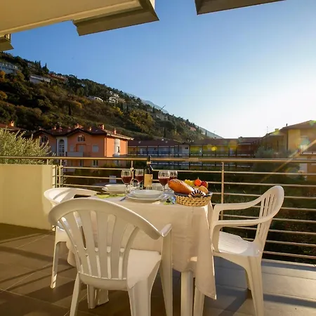 Apartamento Torbole Relax, Pool & Balcony *